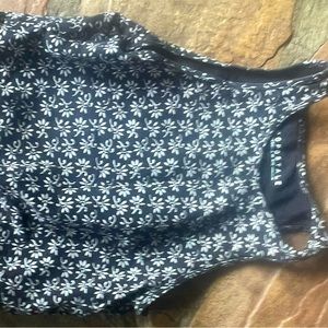 Black Aeropostale top with white design